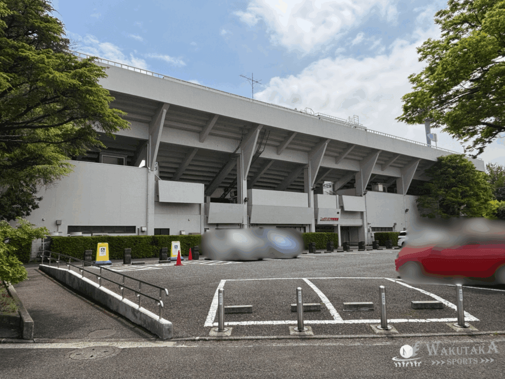横浜F・マリノスのクラブ概要・注目選手を紹介!【ワクタカスポーツ 2025年版】 15 ニッパツ三ッ沢球技場