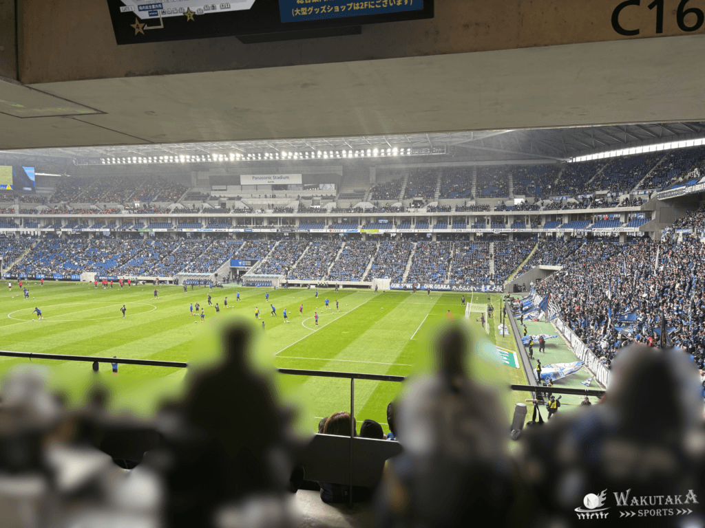 バックスタンド下層からのパナスタの座席の見え方