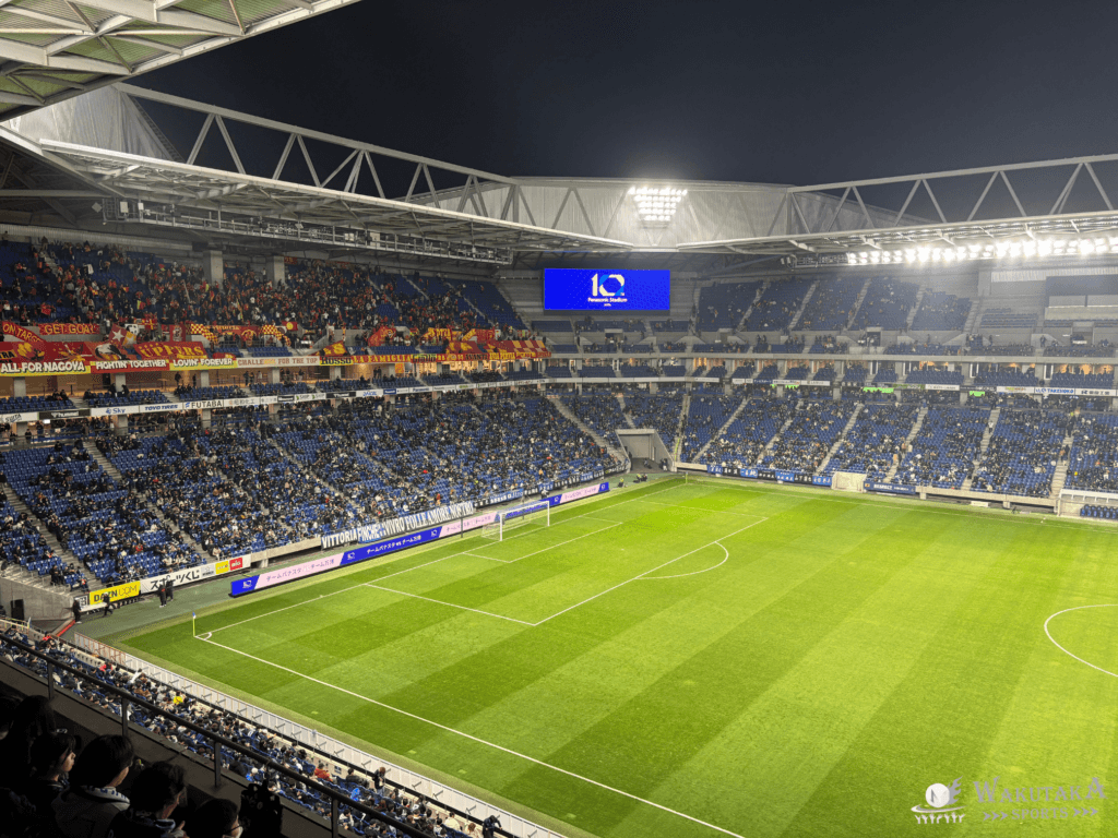 バックスタンド上層からのパナスタの座席の見え方