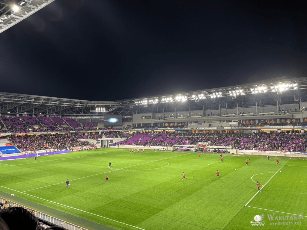 【2026年最新版】サンガスタジアム座席ガイド|おすすめ席・見え方・雨/西日対策まで写真で解説! 42 8d3e0406c1320689593d92be80b849fa