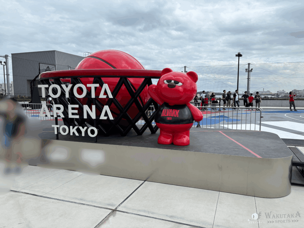 TOYOTA ARENA TOKYOにあるルークのモニュメント