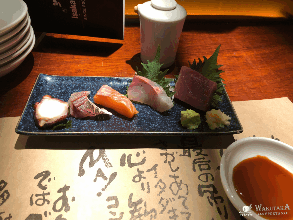 渋谷の汁べゑで食べられる刺身の盛り合わせ