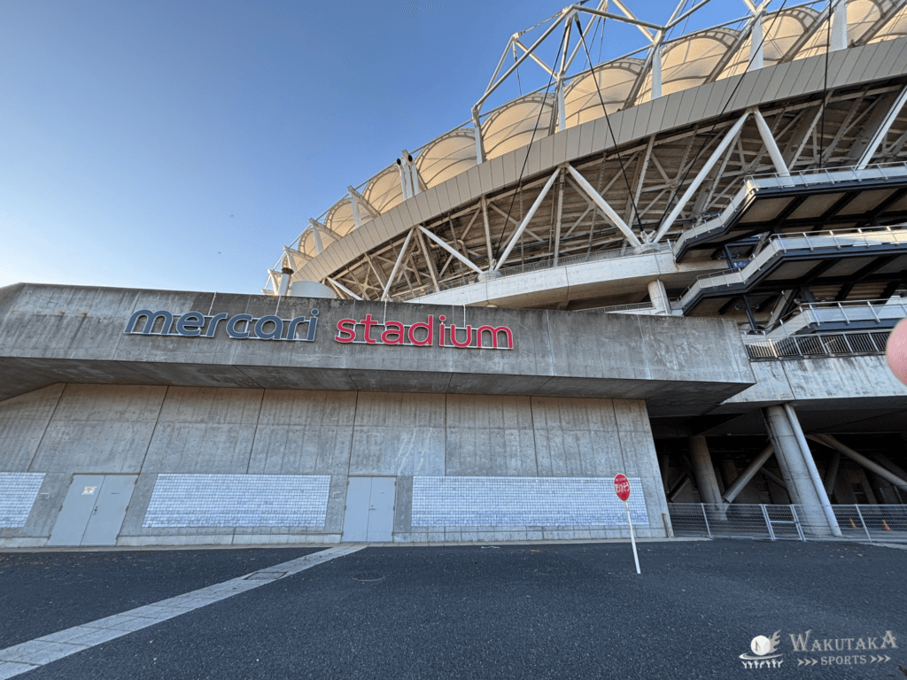 メルカリスタジアムのバックスタンド