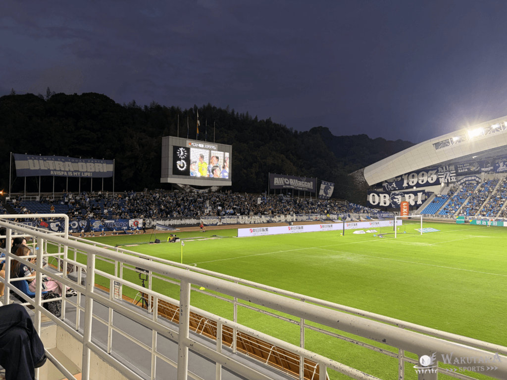 【2026/27版】ベスト電器スタジアム座席ガイド|おすすめ席・見え方・雨対策を解説 31 35629563ff892740f0d713859ec3010f
